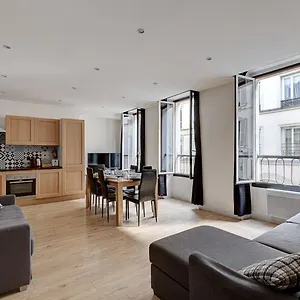 126 Abraham - Superbe A Paris