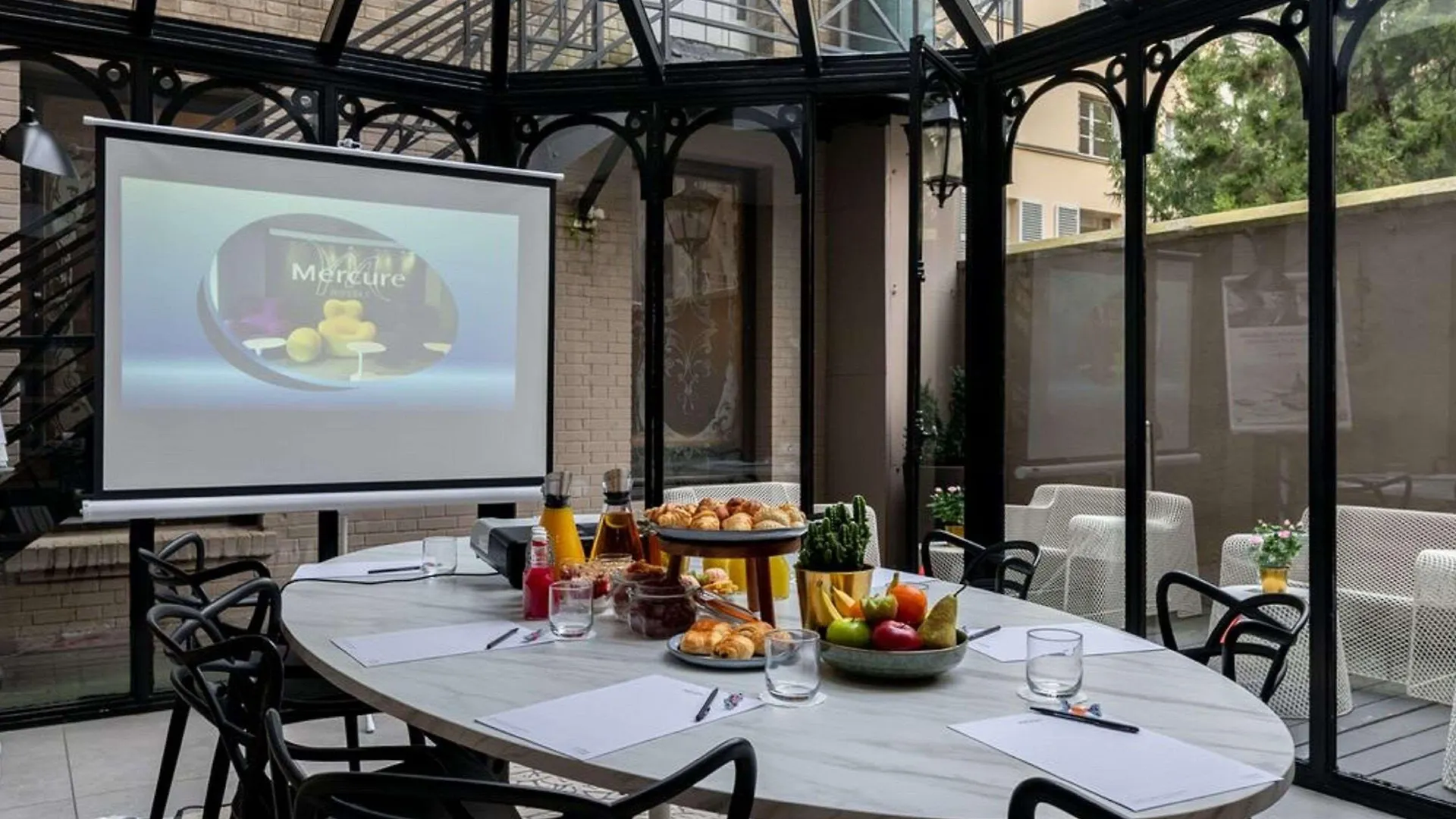 Mercure Paris Alesia 4*,