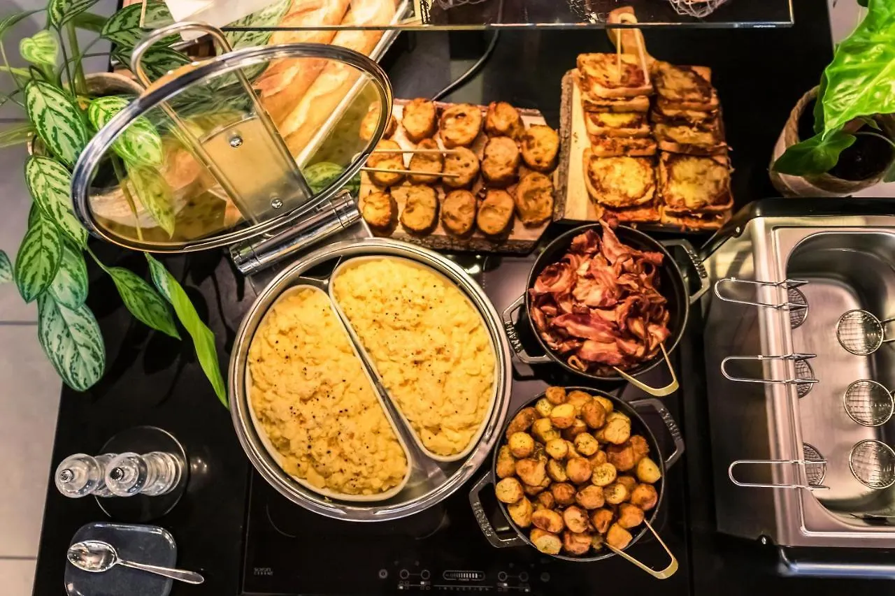 Mercure Paris Alesia 4*,